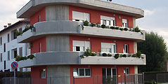 Via Lario 32/a 